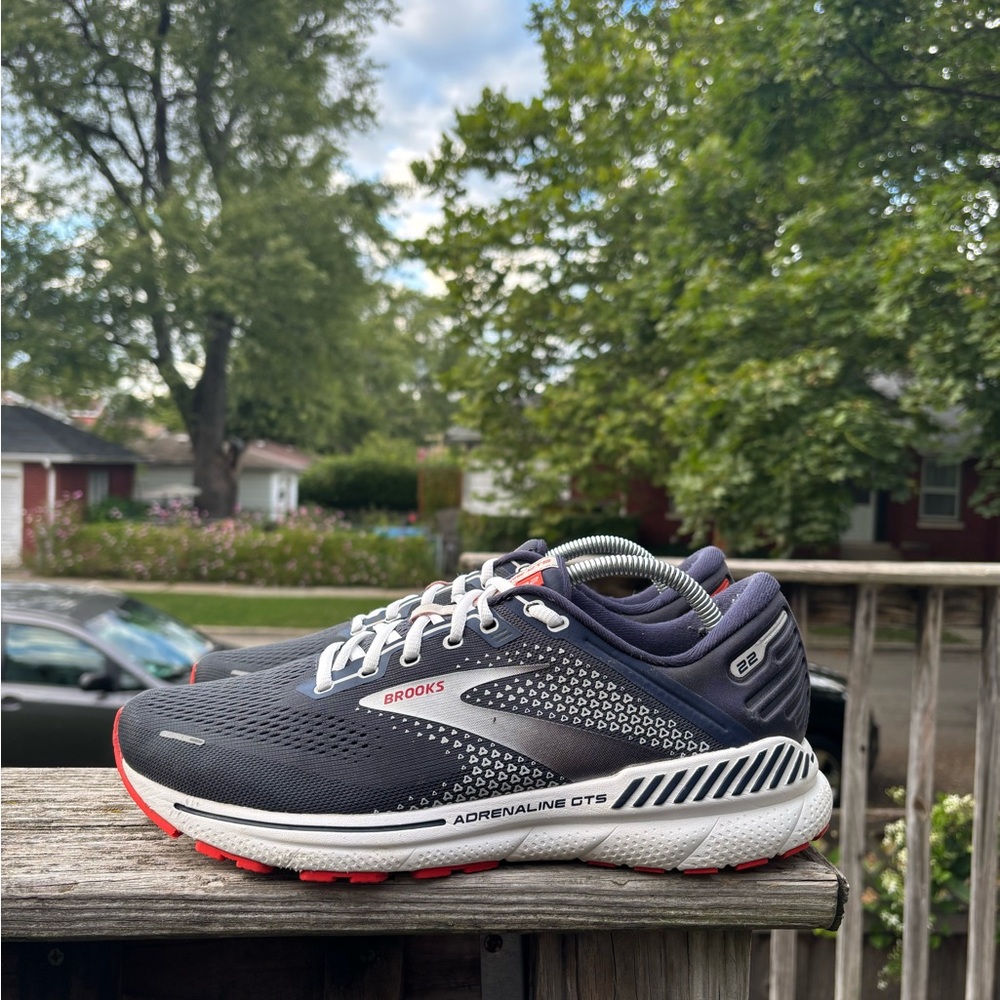 Brooks Mens 10 D Adrenaline GTS 22 1103661D435 Running Shoes Sneakers